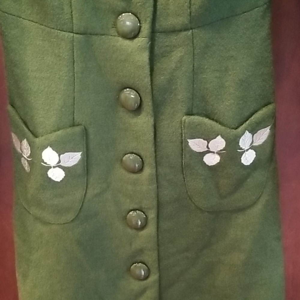 Green Embroidered Women's Coat - Picture 3 of 7